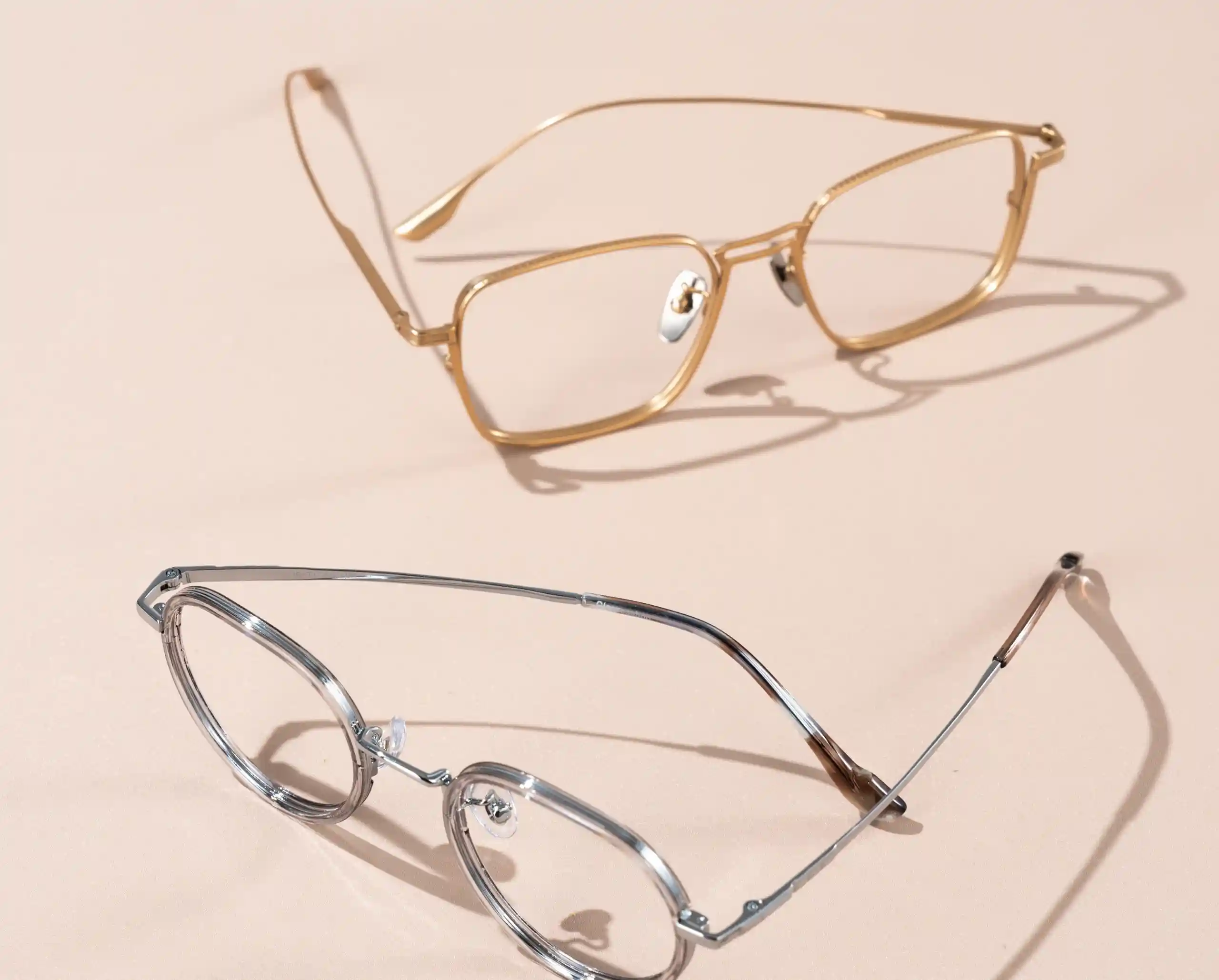 schillinggroup-karriere-arbeitswelt-jobs-benefits-mitarbeiter-bildschirmarbeitsplatzbrille